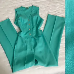 70s 2PC, Sharp Vest Suit (XS, 25” waist)