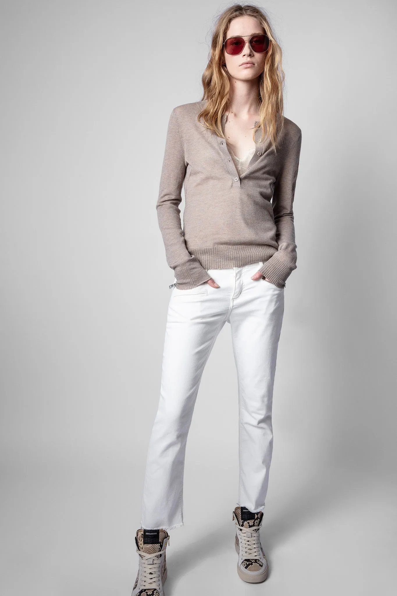 Monday Arrow Sweater Cappuccino