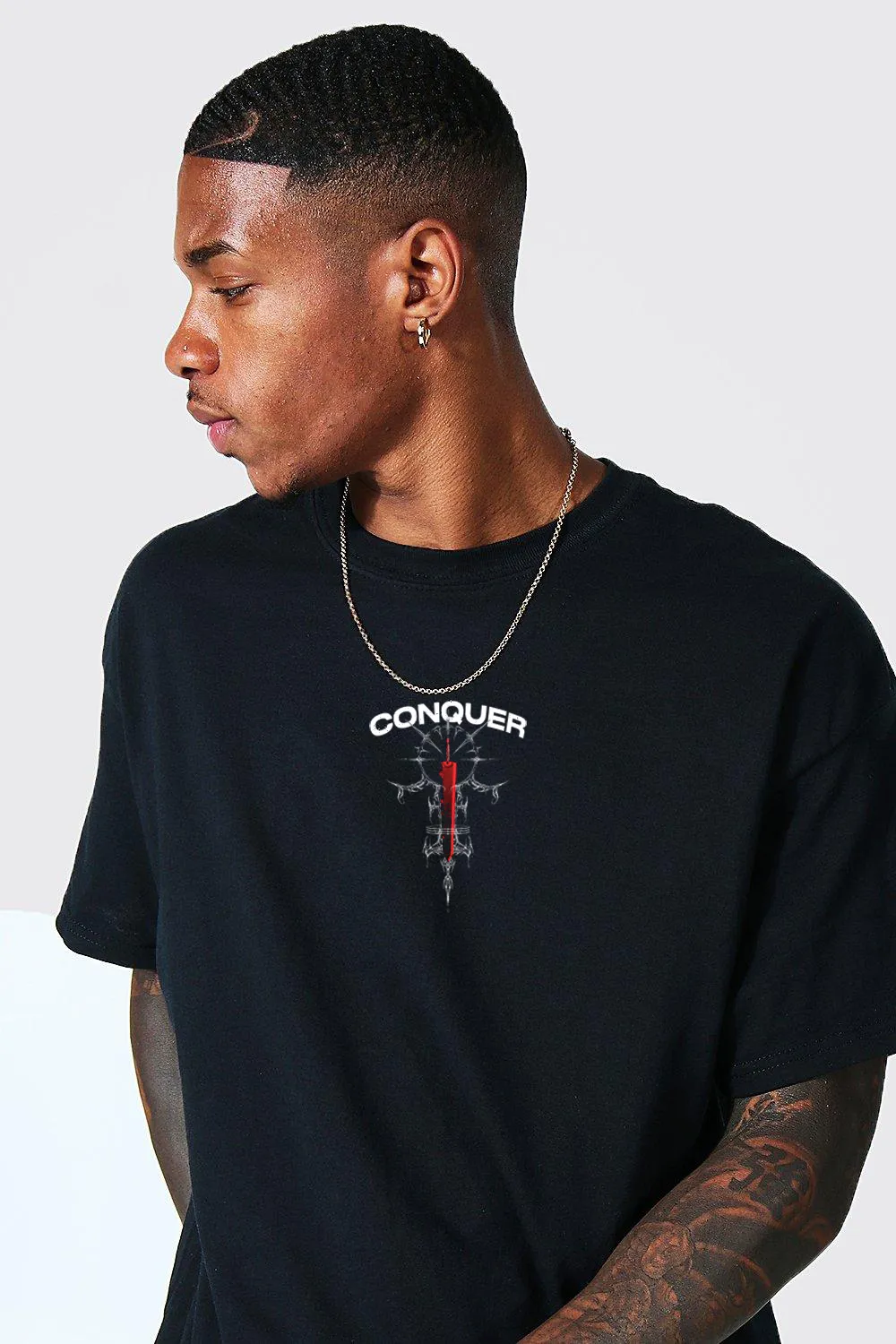 T-Shirt - Black - Conquered sword - Oversized